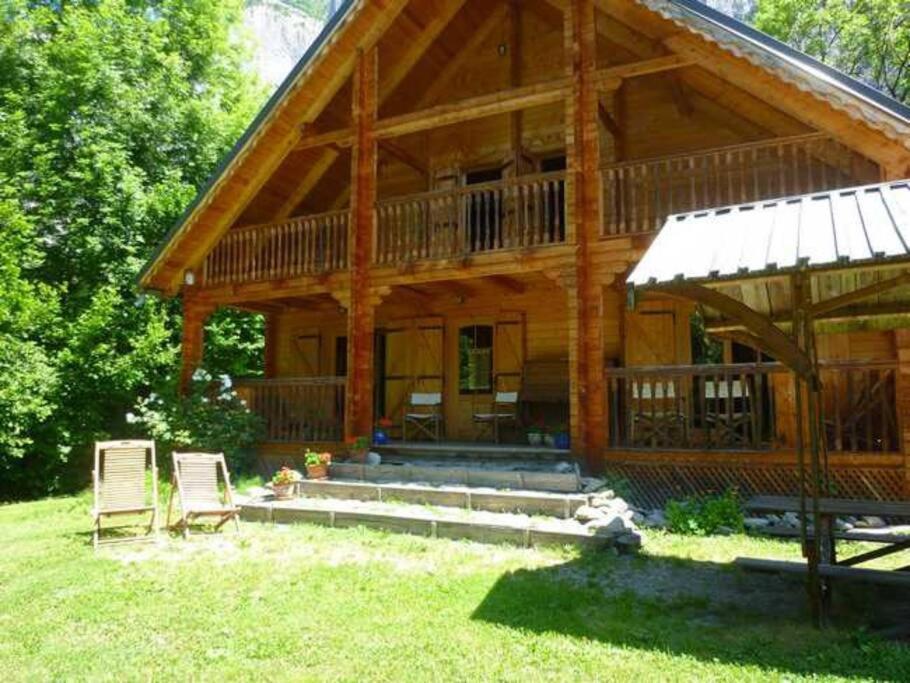 Chalet De Bassey Villa Le Bourg-dʼOisans Екстериор снимка